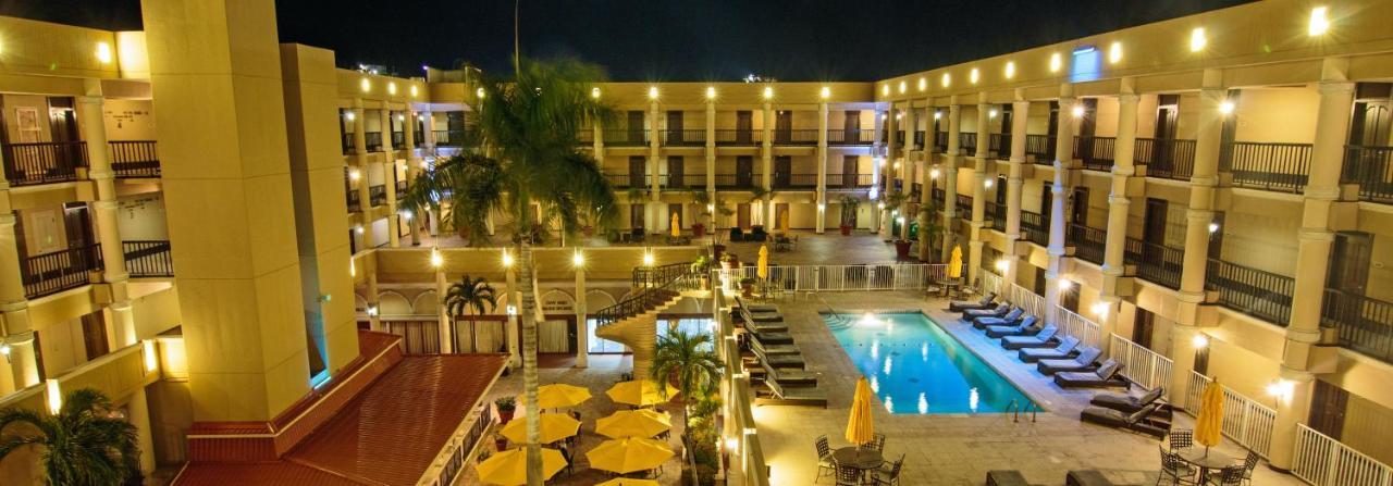 Windward Passage Hotel Шарлотта-Амалія Екстер'єр фото